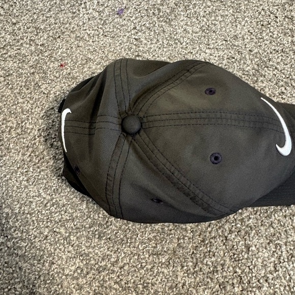 Women's Nike Grey Black Golf Hat Cap - Picture 5 of 10